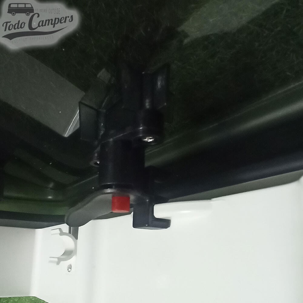 fecho posicionado com a claraboia na abertura de ventilação