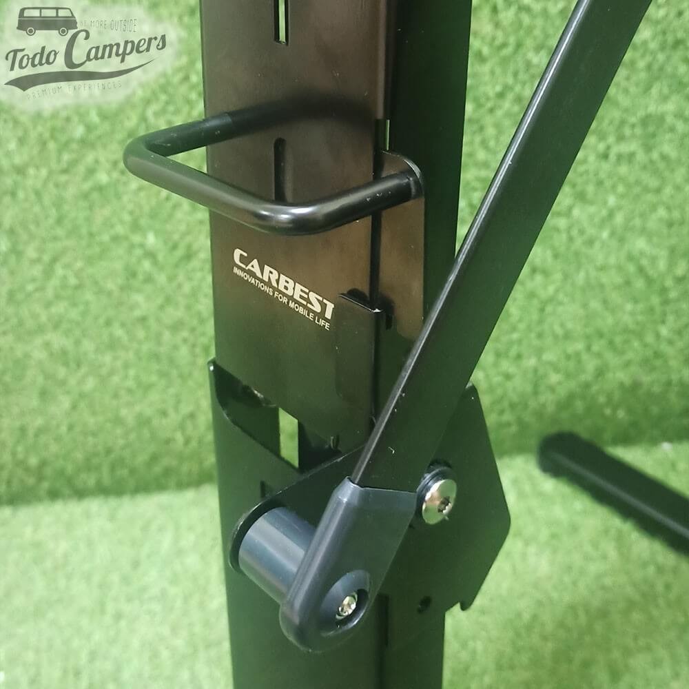 Anilla de seguridad para levantar o bajar la mesa.