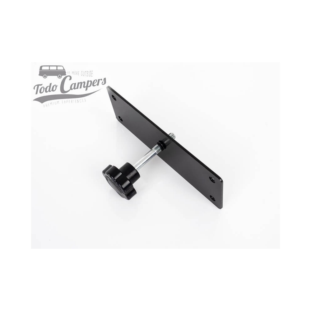 Fixação ao chão incluída para manter estabilidade até 100 kg.