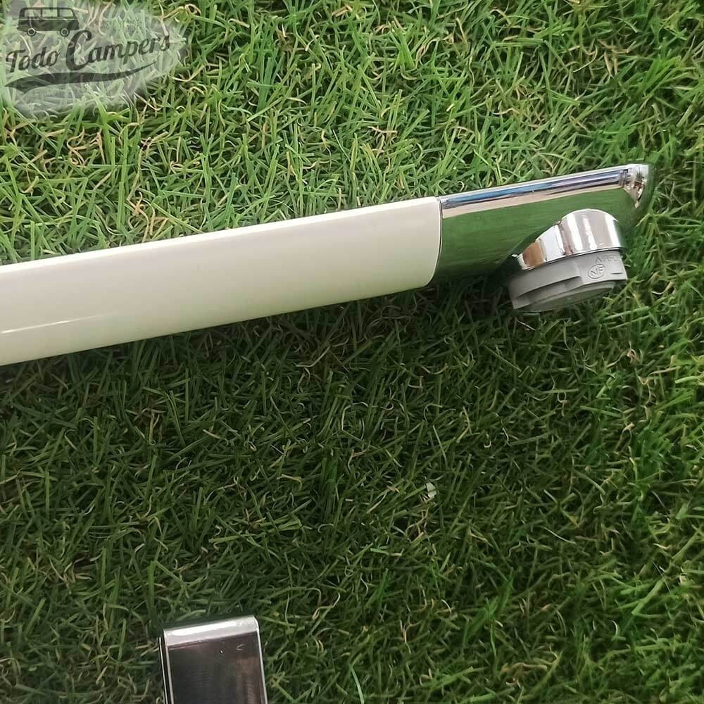 braço longo da Comet Arona branca