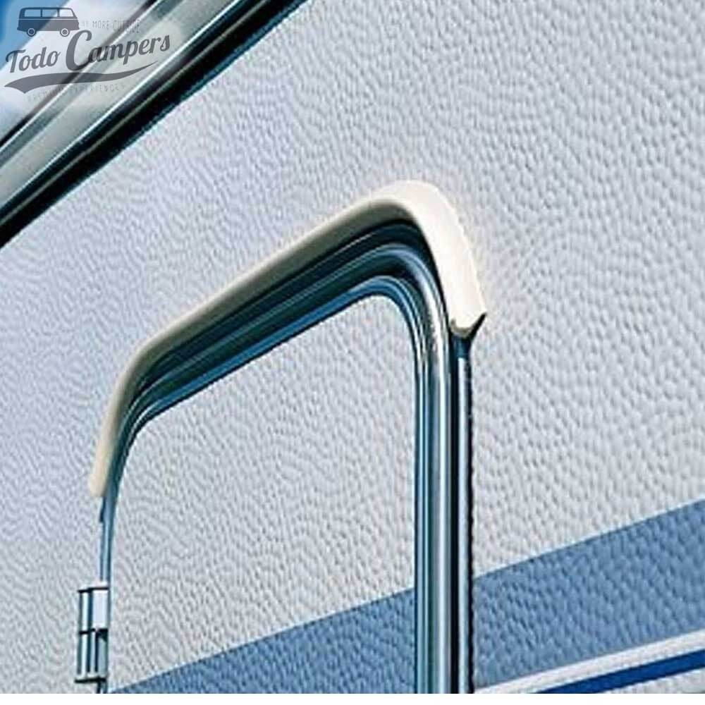 Fiamma Drip Stop de 75 cm sobre puerta de caravana