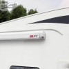 Fiamma Drip Stop de 300 cm sobre porta de caravana