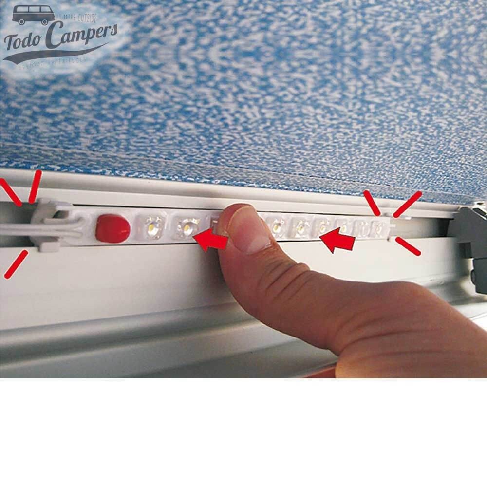 Os Fiamma Awning LED colocam-se pressionando sobre a barra frontal do F45