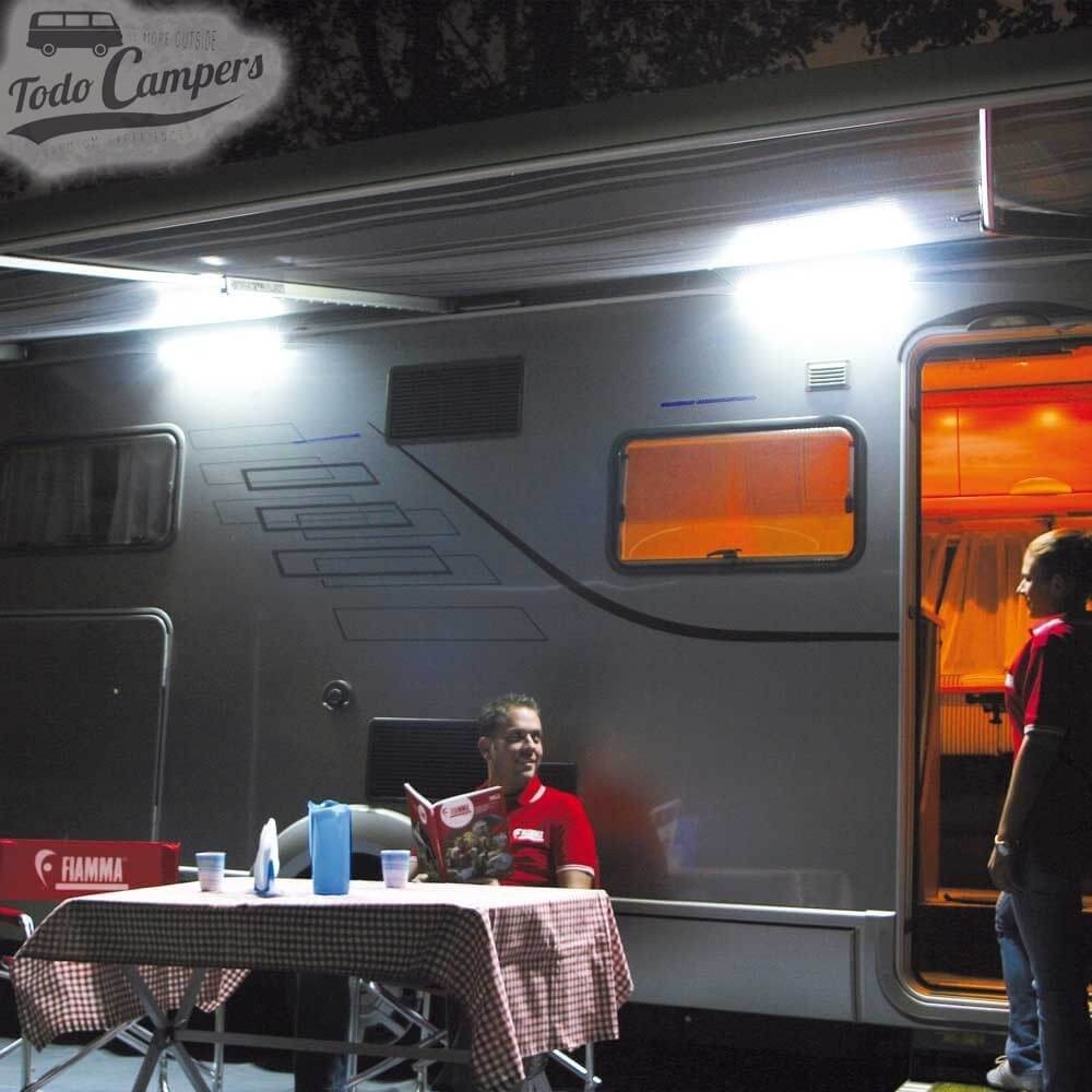 Fiamma LED Awning Light sobre autocaravana