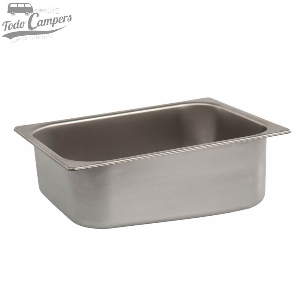 Lava-loiças de aço inoxidável com fundo inclinado para um melhor escoamento.