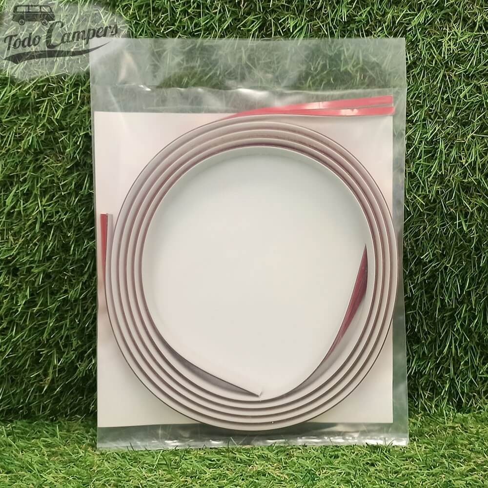 Kit para esconder cables eléctricos en brazos o frontales de cualquier toldo Fiamma.