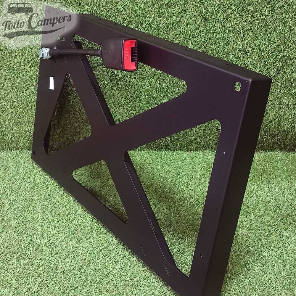 pieza lateral con cinturón de seguridad estructura SAFE04T