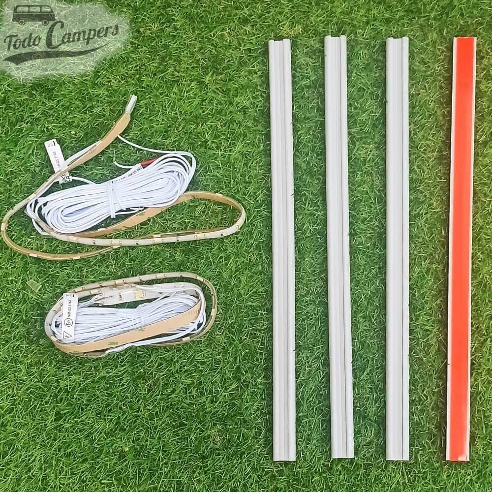 Composto por 4 tiras LED de 30 cm unidas de duas em duas.