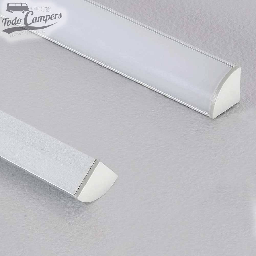 Perfil de aluminio para esquina entre techo y pared.