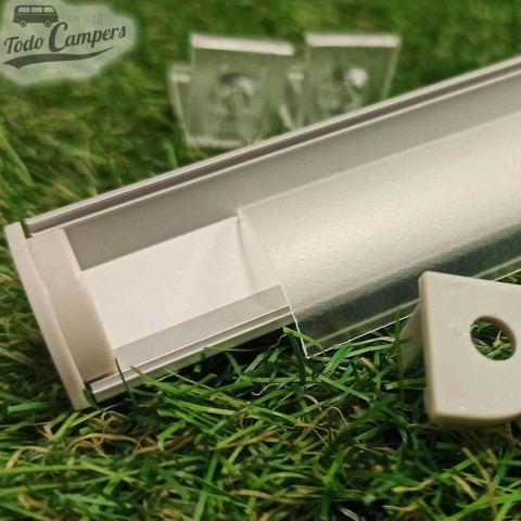 Perfil de aluminio en ángulo 90º con tapa para iluminación LED - 1,5 metros