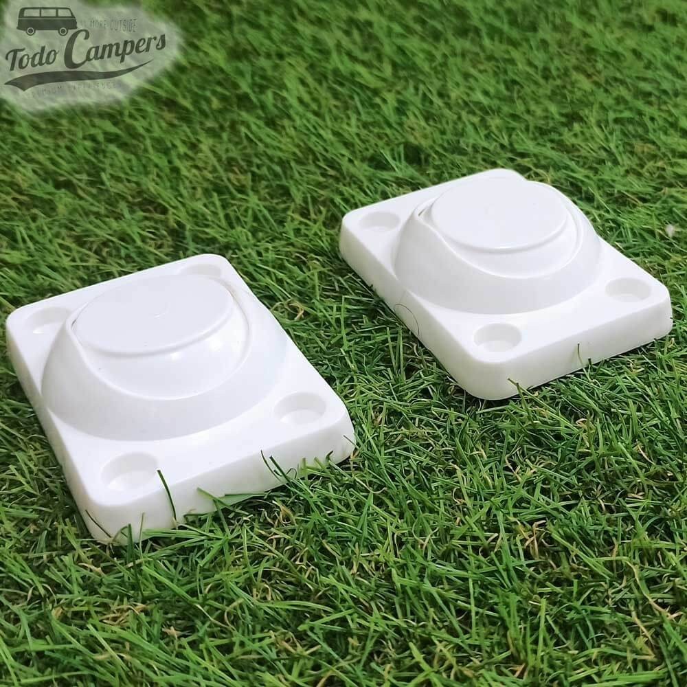 Retenedor de puertas magnético con fuerza de retención de aprox. 10 kg.