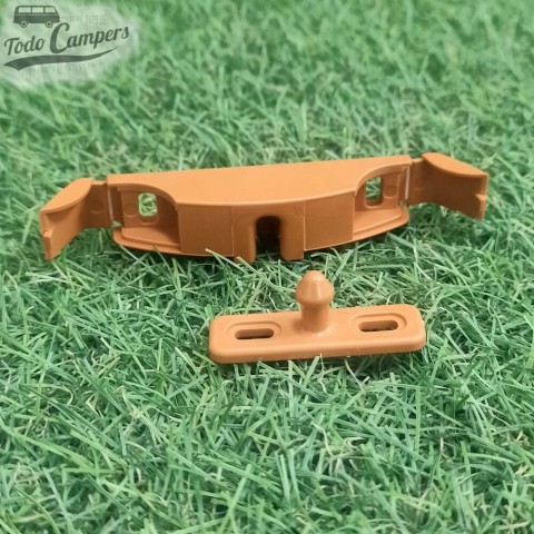 Retenedor de plástico para puertas de cajones y armarios Flycatcher