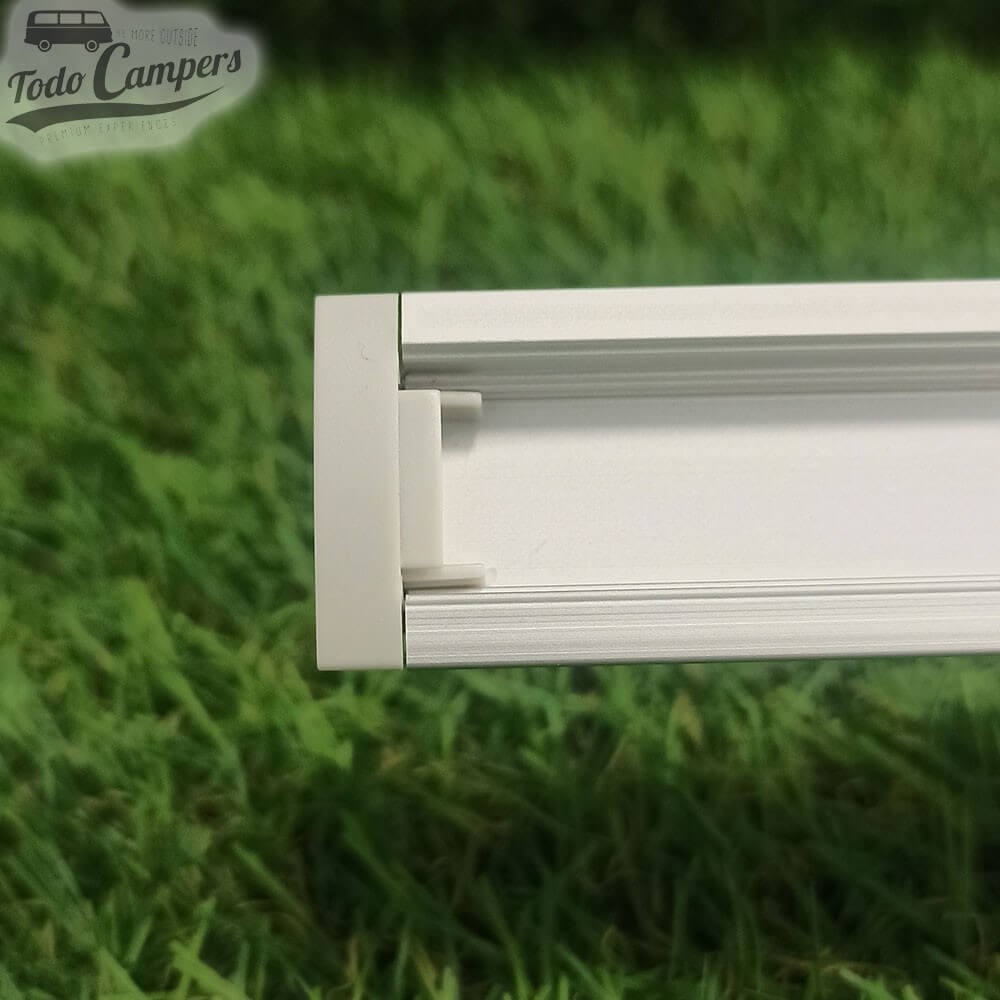 Calha de alumínio encastrável plana para tira LED.