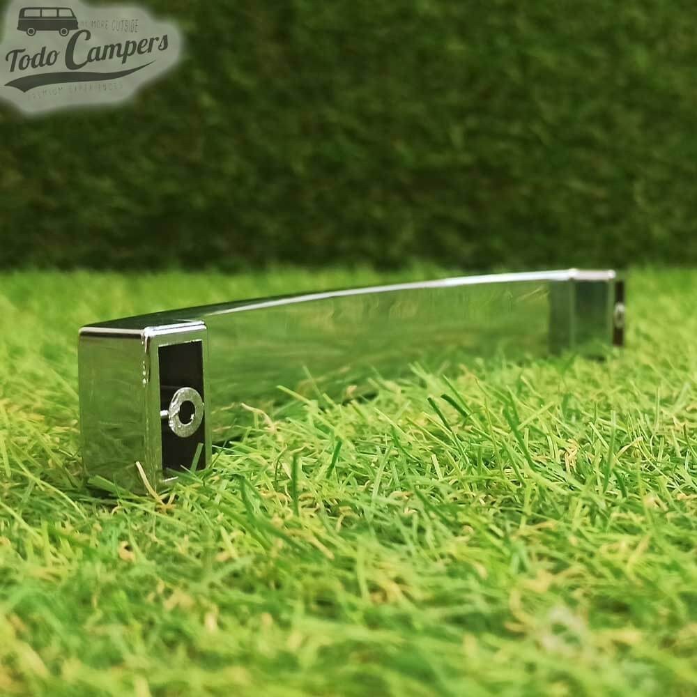 Distancia entre taladros: 160 mm.