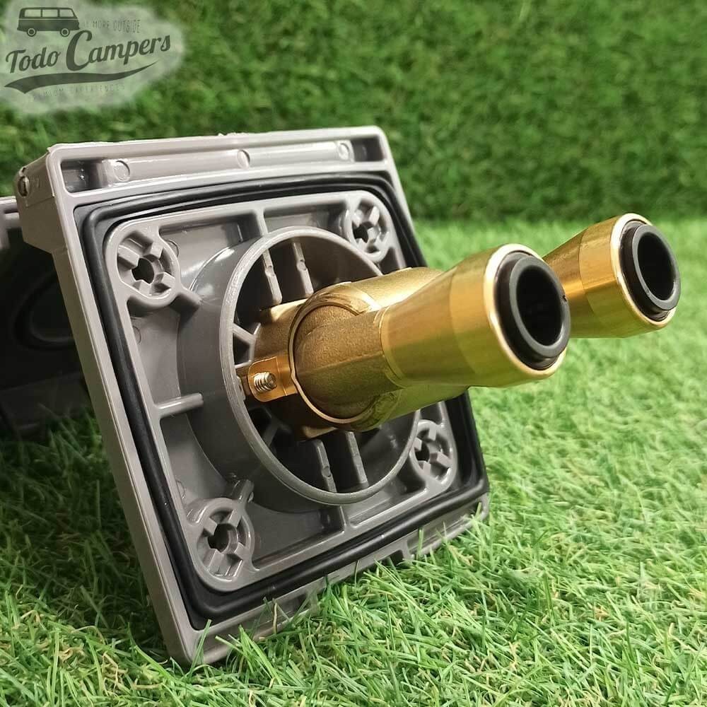 sistema John Guest para agua fría y caliente