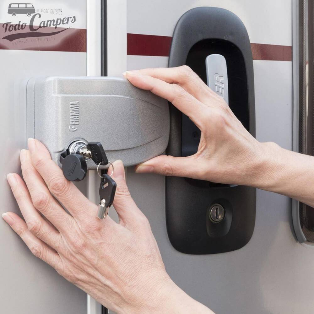 Uso Fiamma Safe Door (ejemplo em caravana ou autocaravana)