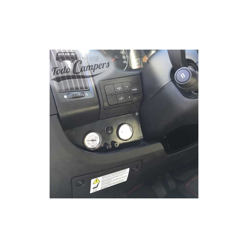 Panel de la suspensión instalado en el salpicadero