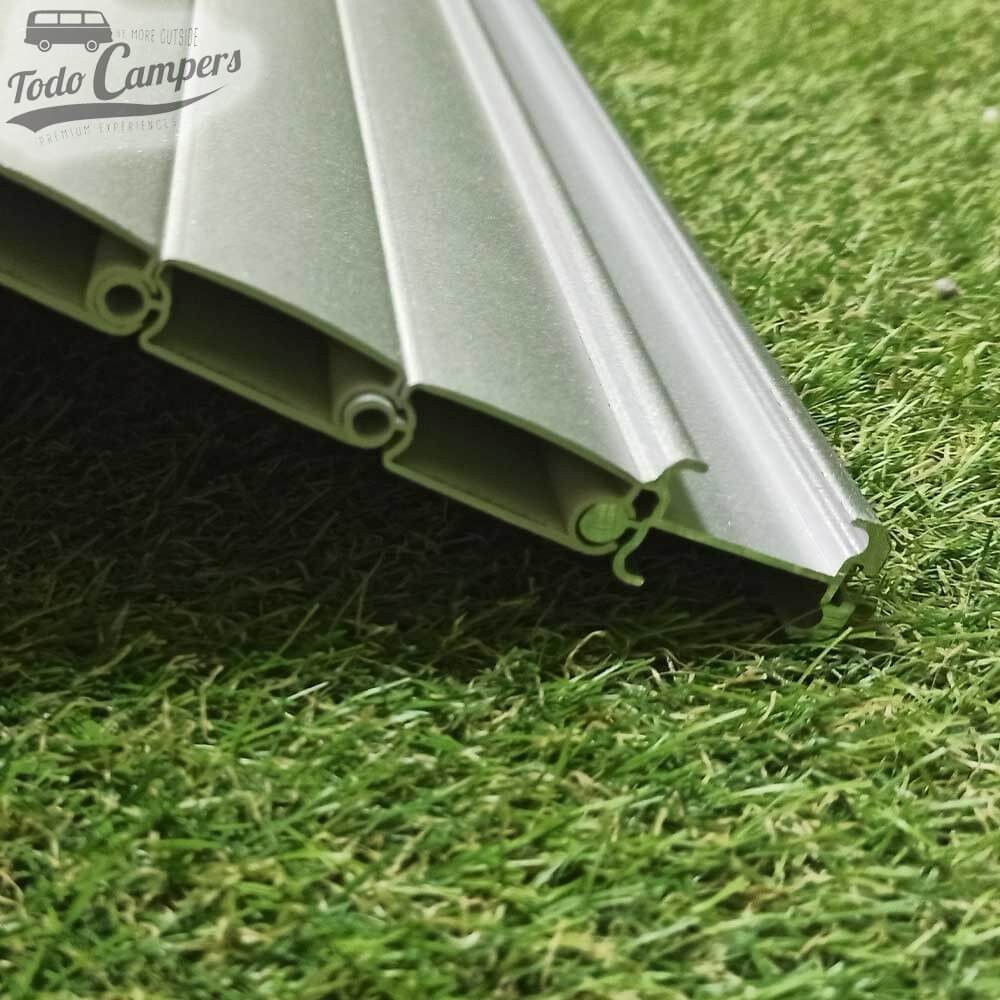 perfil das lâminas da persiana camper cor prateado
