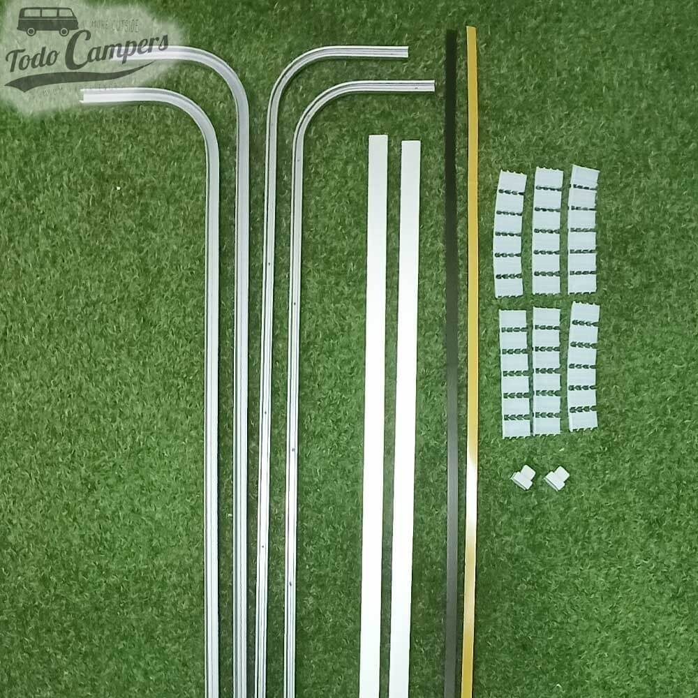 calhas e acessórios da persiana enrolável Carbest para portas de casa de banho