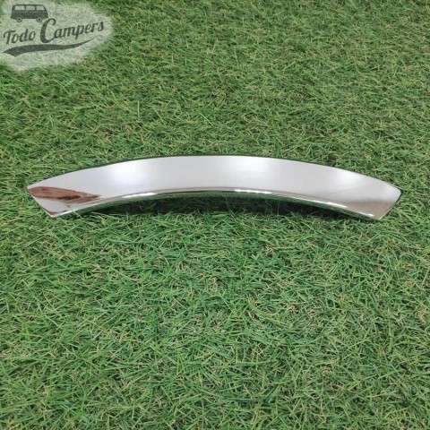 Tirador de zamaq curvo para armarios y cajones color Cromo - 216 mm