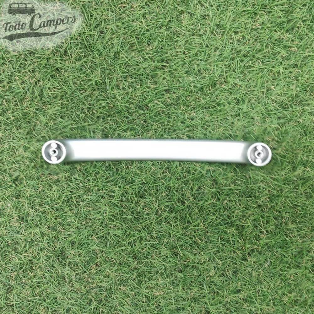 Distancia entre taladros: 160 mm.