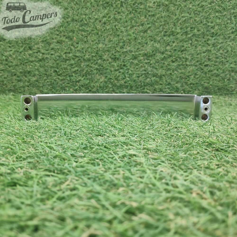 Se puede colocar tanto en vertical como en horizontal.