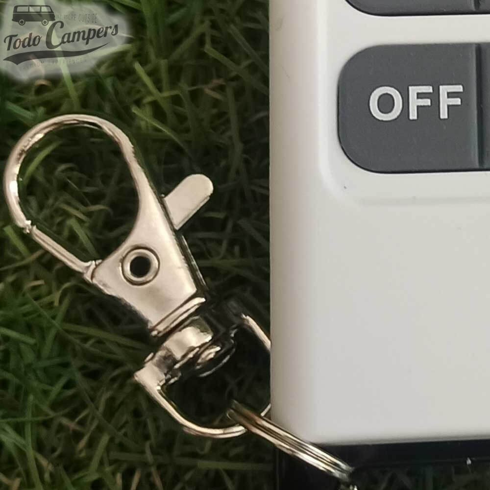 inclui gancho para pendurar no porta-chaves