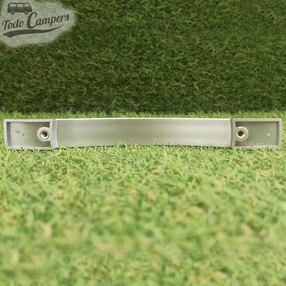 Distancia entre taladros: 128 mm