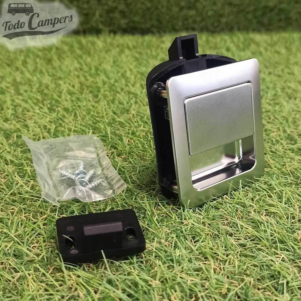 Fecho de armários de alavanca cor Cromo mate.