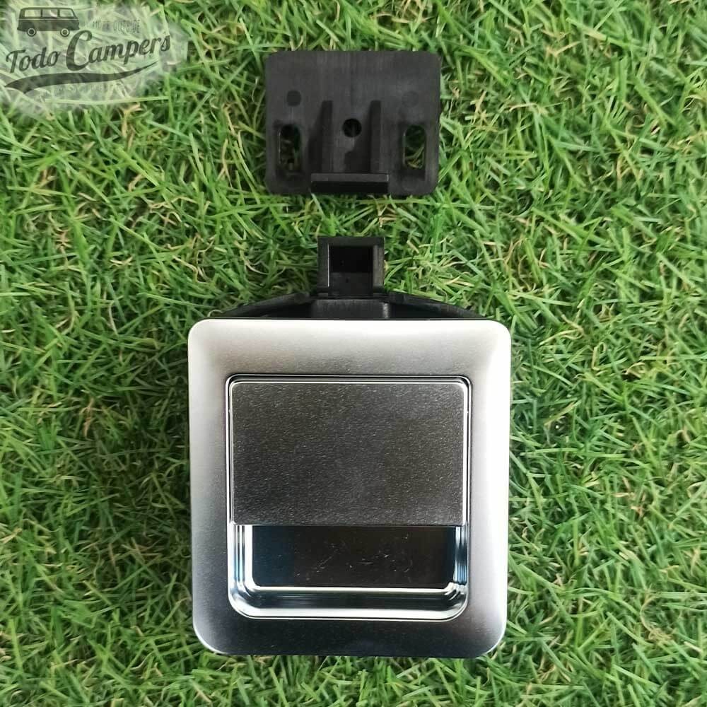 Fecho de armários cor Cromo mate.