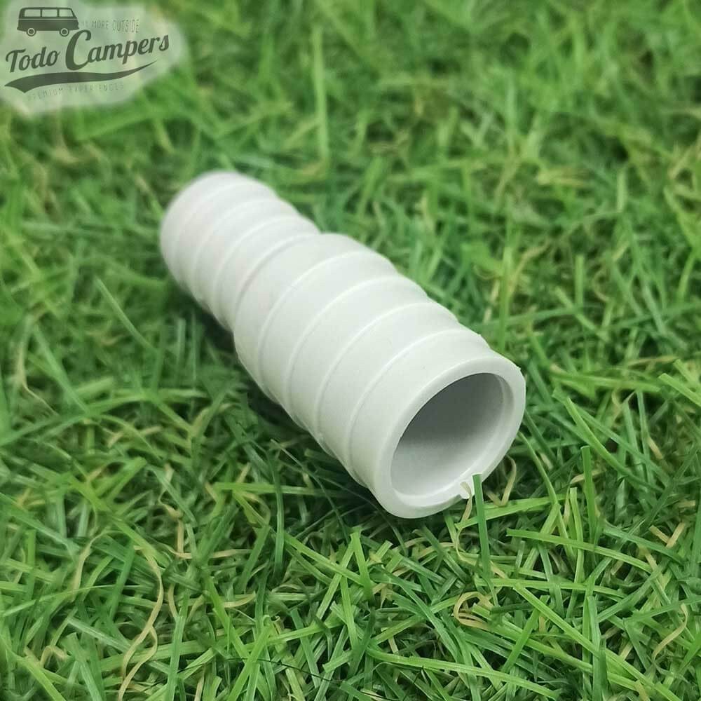 Racor recto para conectar mangueras de 10 mm.