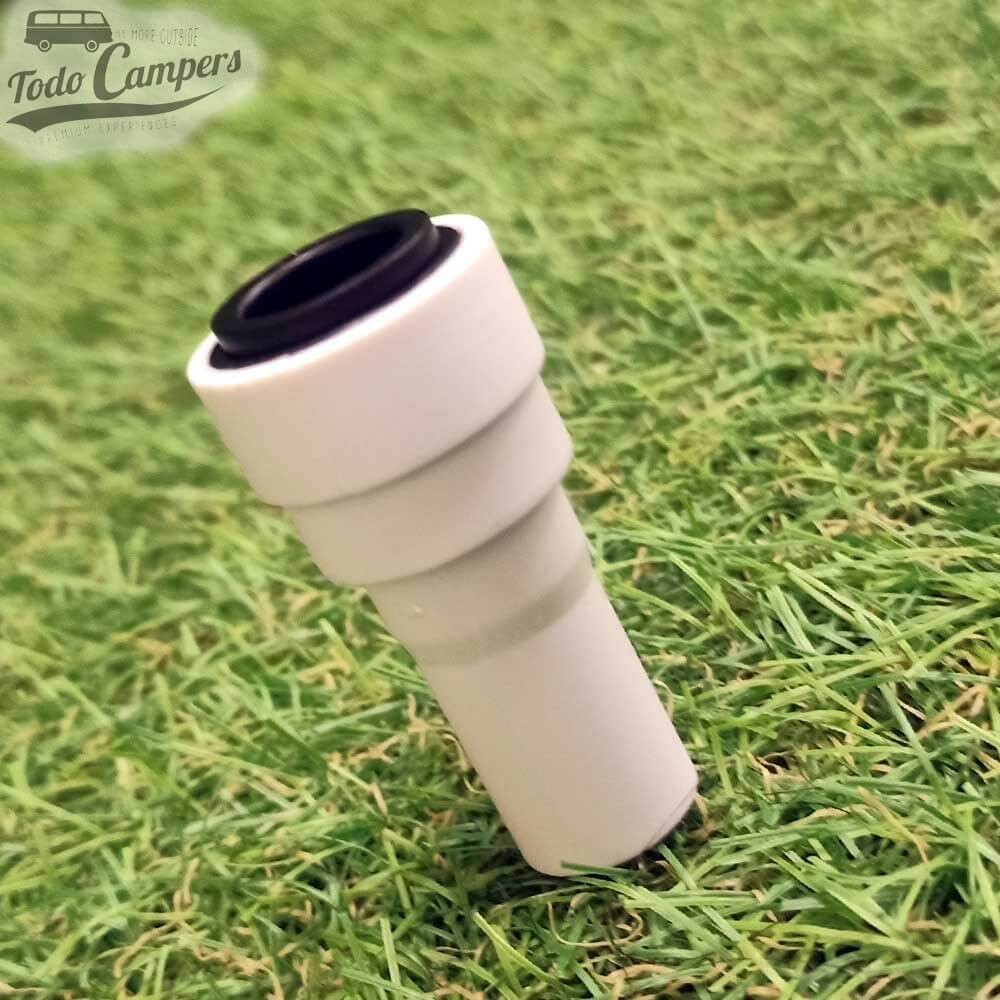 Conector recto con conexión John Guest