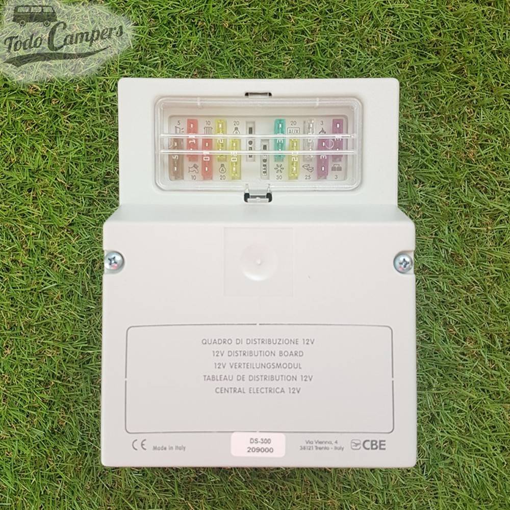 caja de protección y distribución 12v