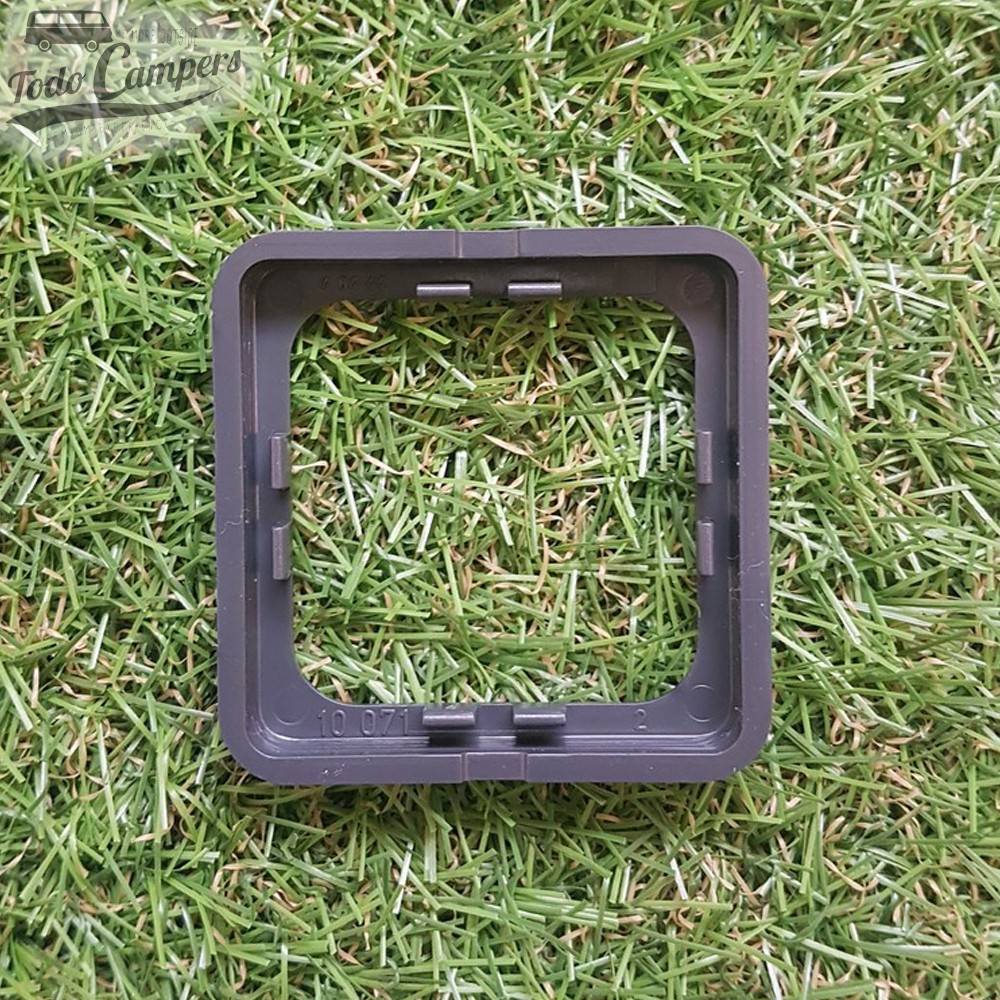 Marco simple de color negro visión trasera