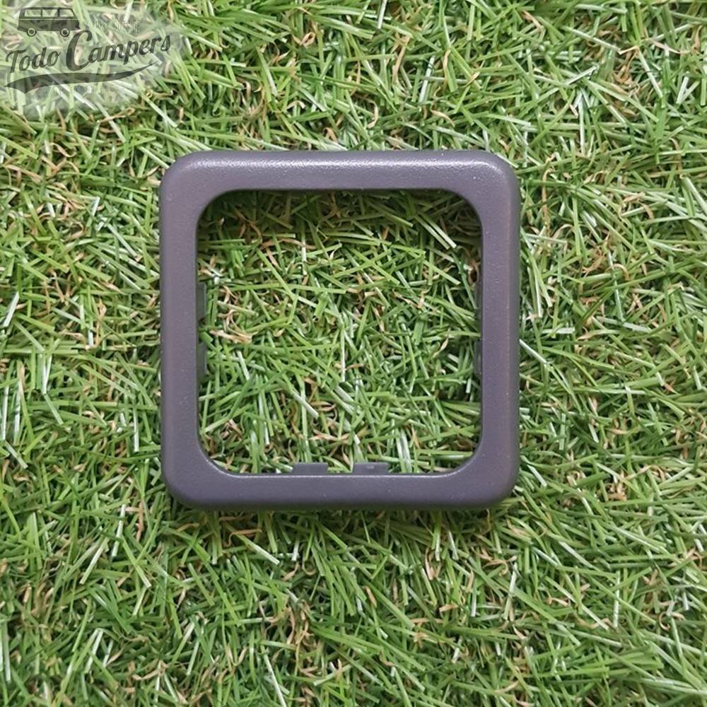 Marco simple de color negro