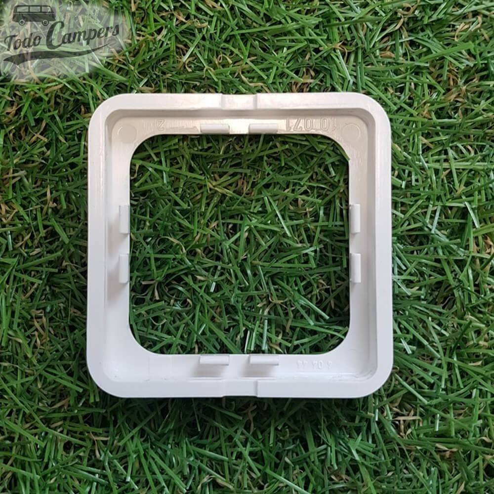 Marco simple de color blanco visión trasera