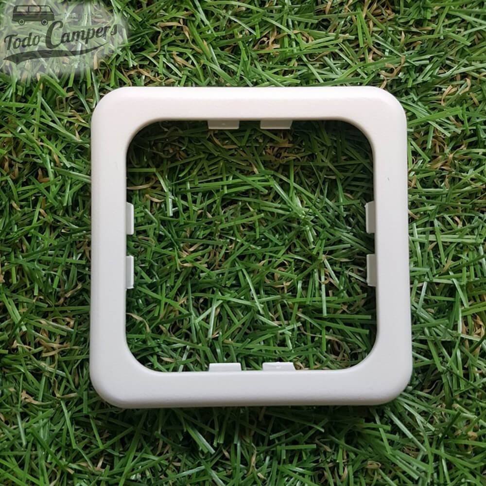 Marco simple de color blanco