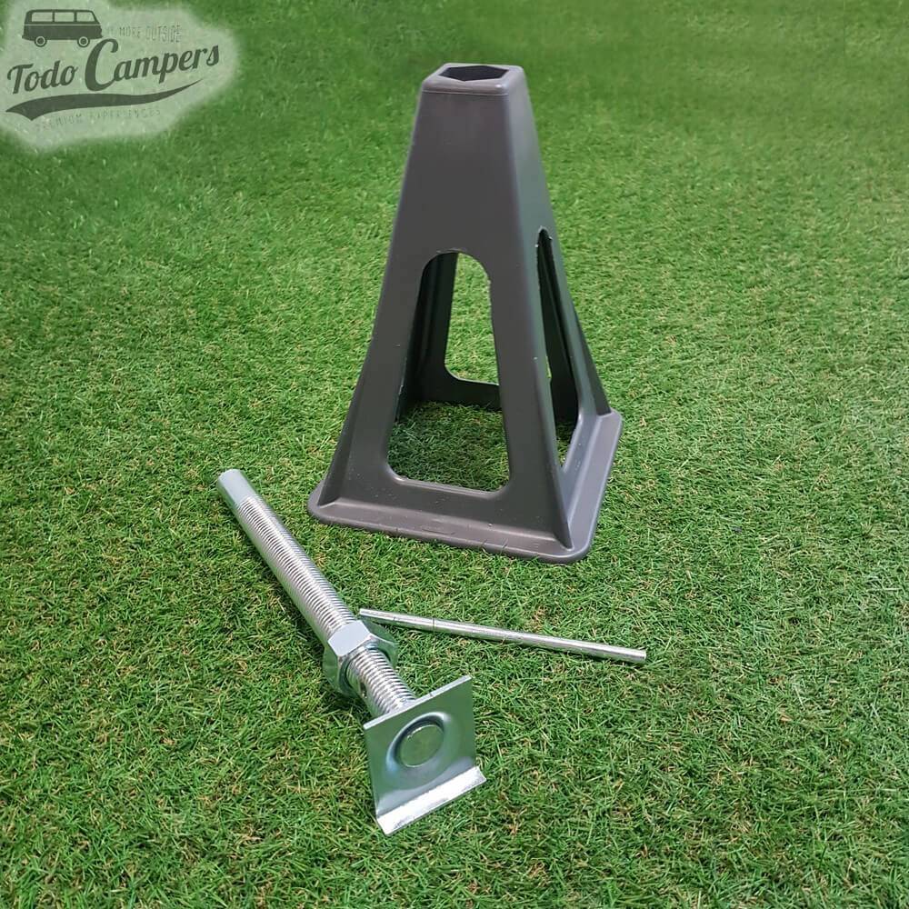 Patas de plástico Fiamma Plastic-Jacks, permite nivelar la altura de tu vehículo de 31 a 44 cm.