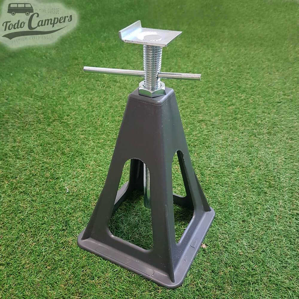 Contiene 4 Patas (4 bases + 4 tornillos telescópicos) y 2 varillas para nivelar la altura.