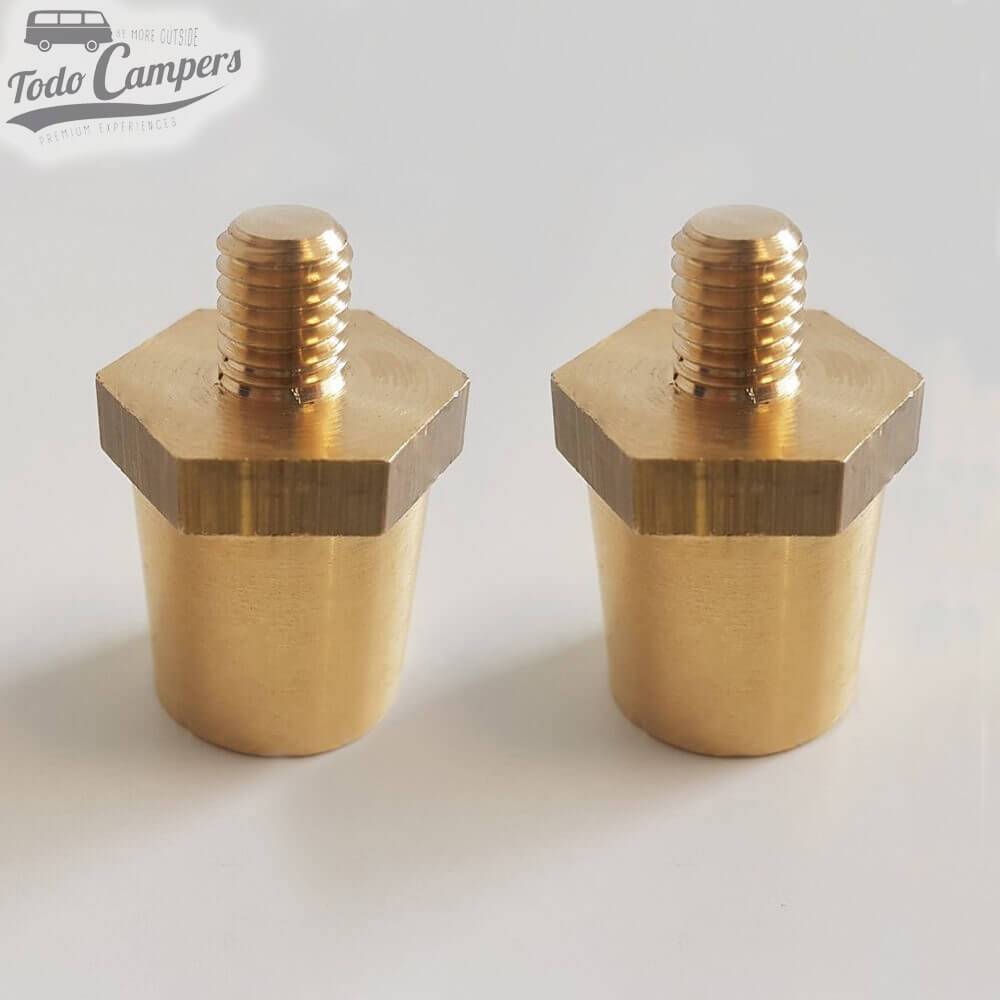 Altura del tornillo del borne 10 mm.