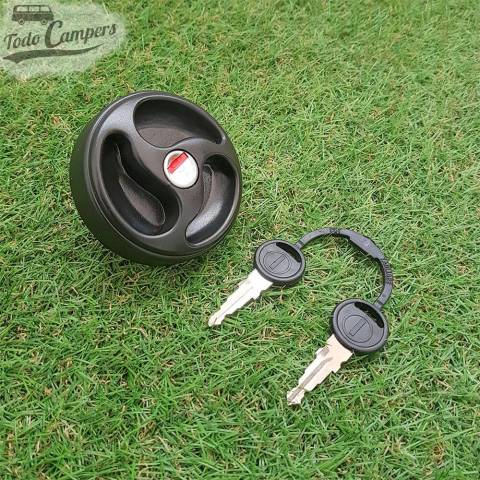 Tapón Repuesto Agua  Combustible. Color Negro