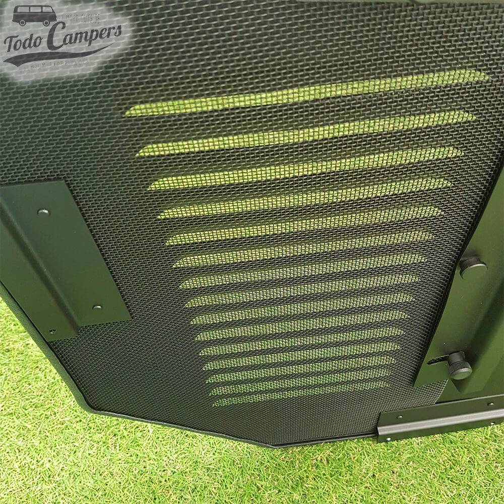 Detalhe da grelha de ventilação das carrinhas com Chassis X83