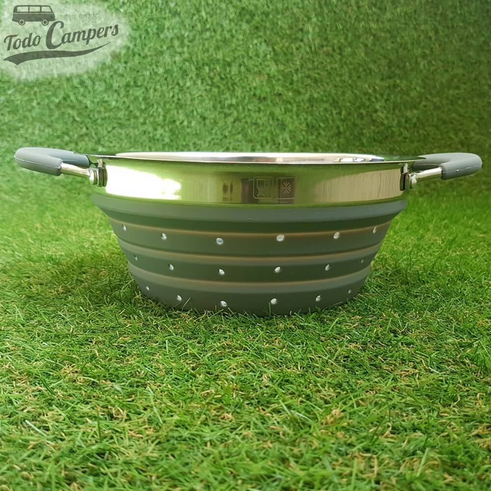 Escorredor dobrável para levar consigo como acessório de campismo