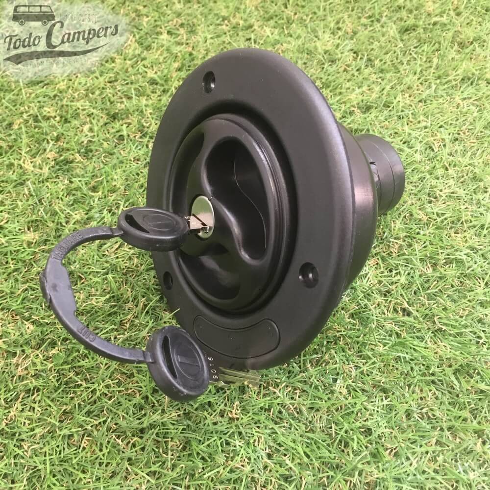 Entrada de água com tampão (com chave) - Preto