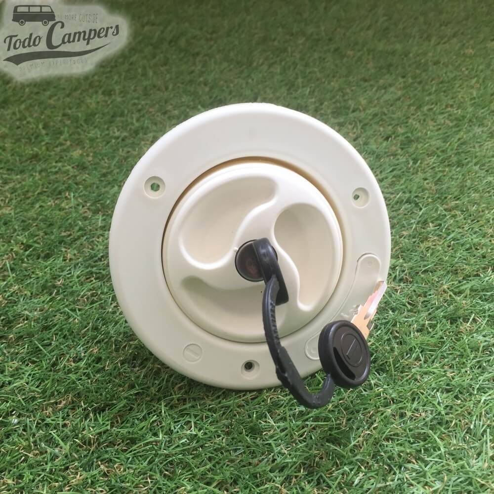 Bocana de agua con tapón (con llave) Color Blanco Vista Frontal