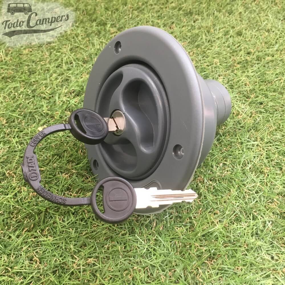 Bocana de agua con tapón (con llave) Color Gris