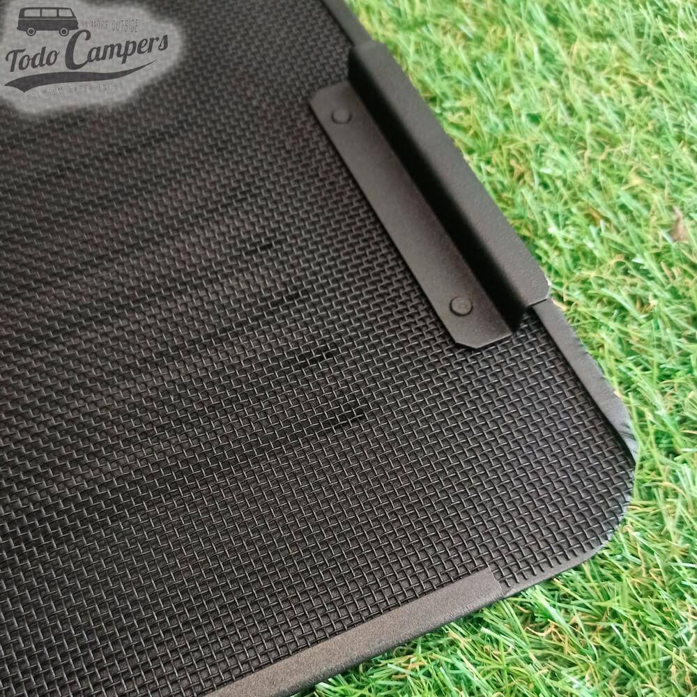 Detalle de la rejilla de ventilación modelo largo para T4 del 90-02 lado conductor