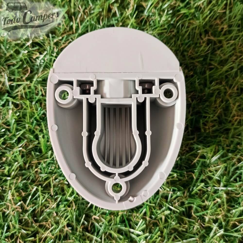 Passa-fios para painéis solares com cabos estanques