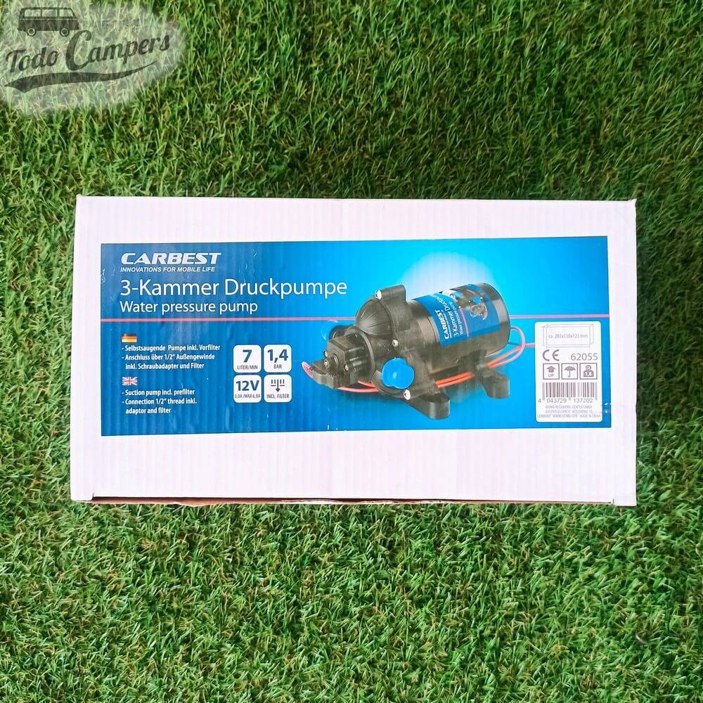 Caja packaging de la bomba carbest de 7 litros. Bomba depósito de aguas limpias camper